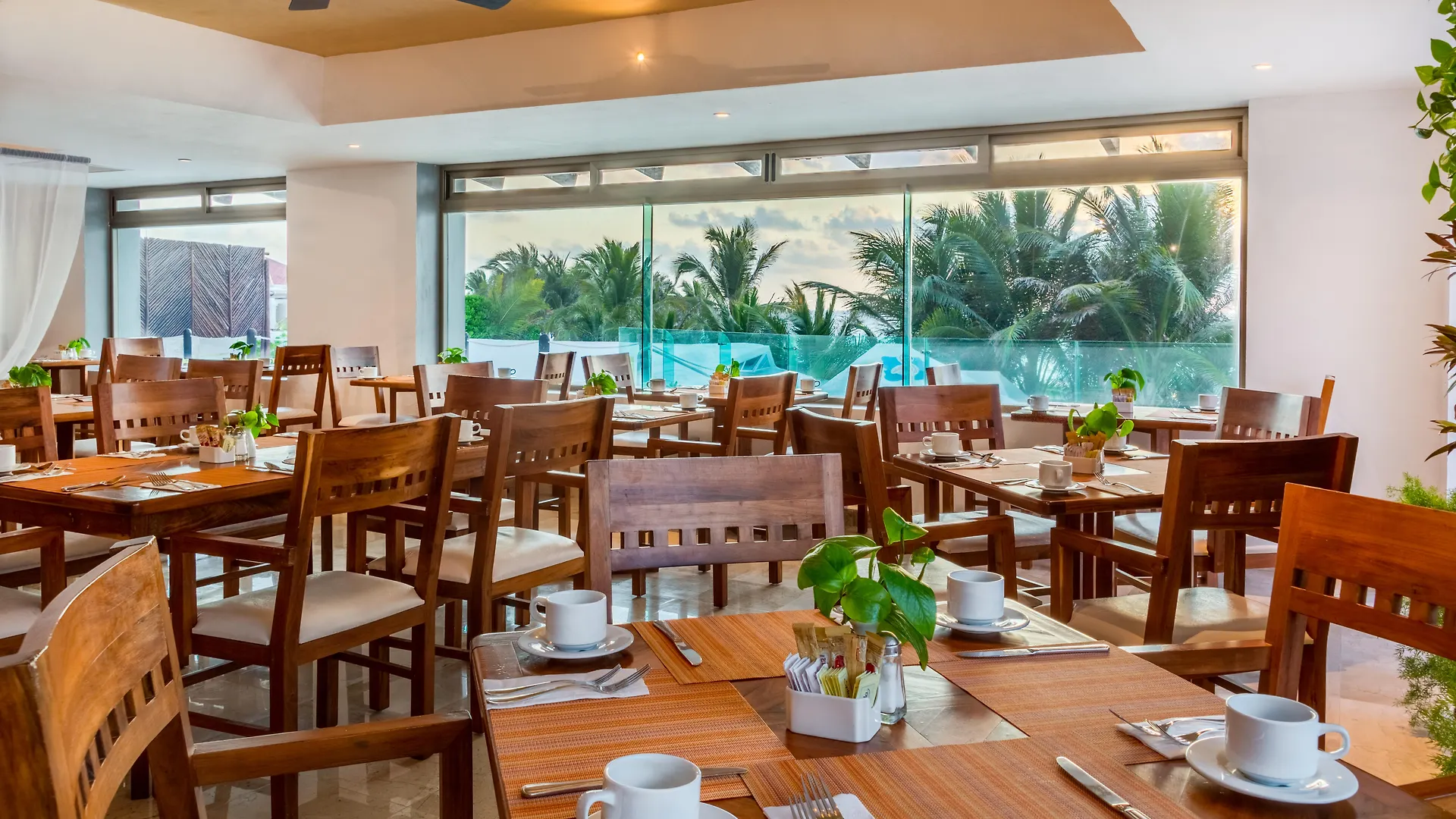 Flamingo Cancun All Inclusive Hotel