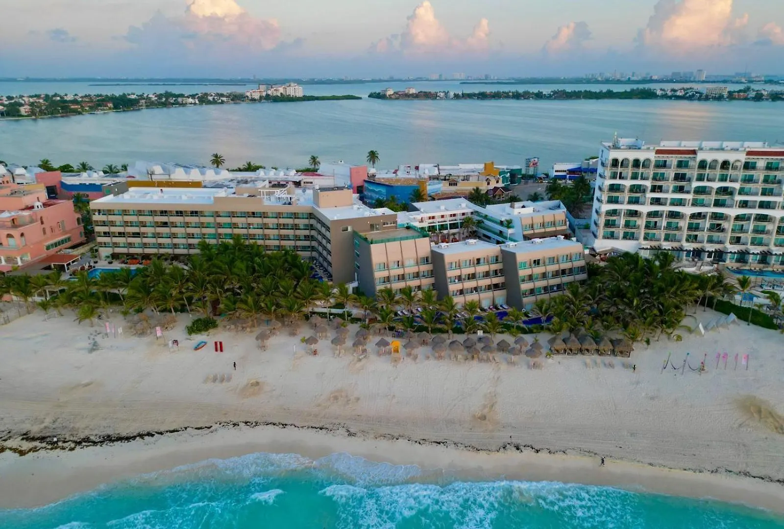 Flamingo Cancun All Inclusive contacts